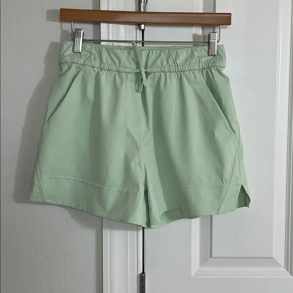 Lululemon Cinchanle High Rise Shorts